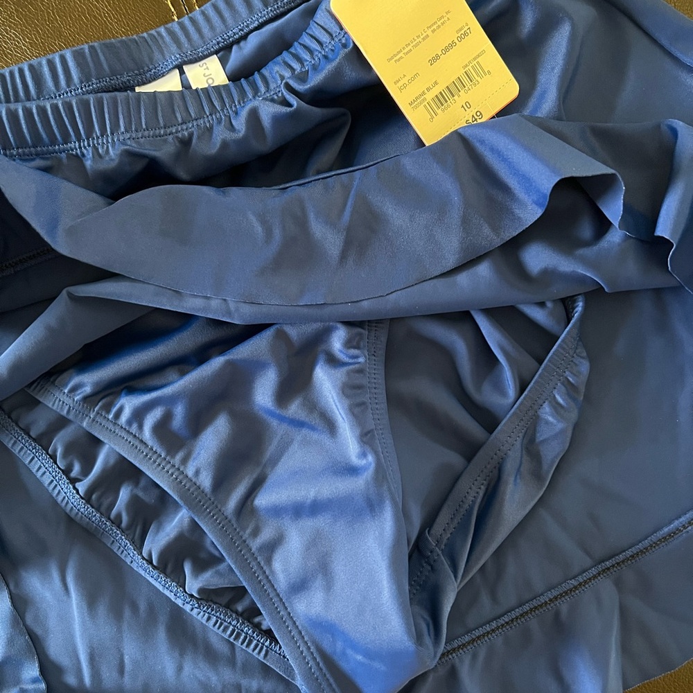 Never worn